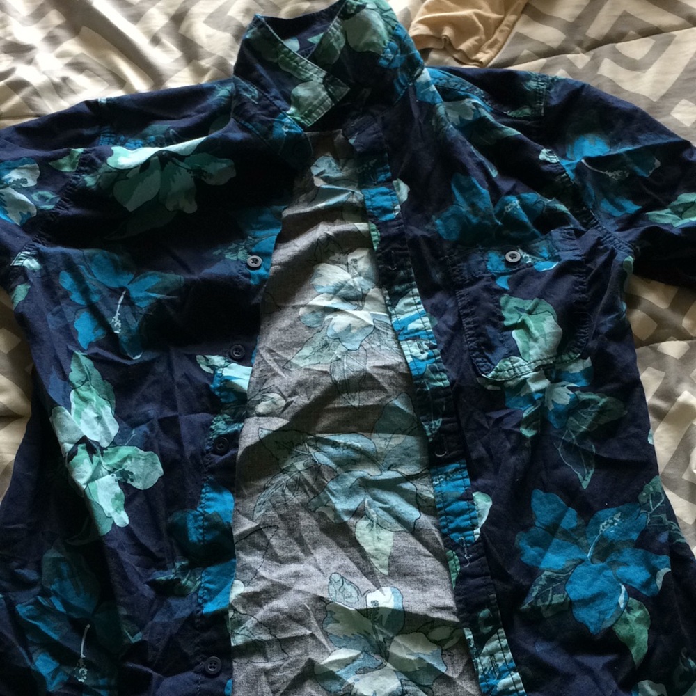 Hawaiian shirt!!